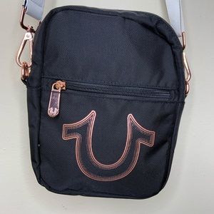 NYLON CROSSBODY TRUE RELIGION BAG